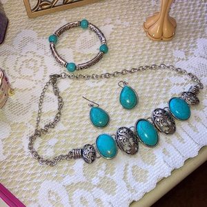 Vintage Silver Tone Turquoise Necklace/Bracelet/Earrings Set